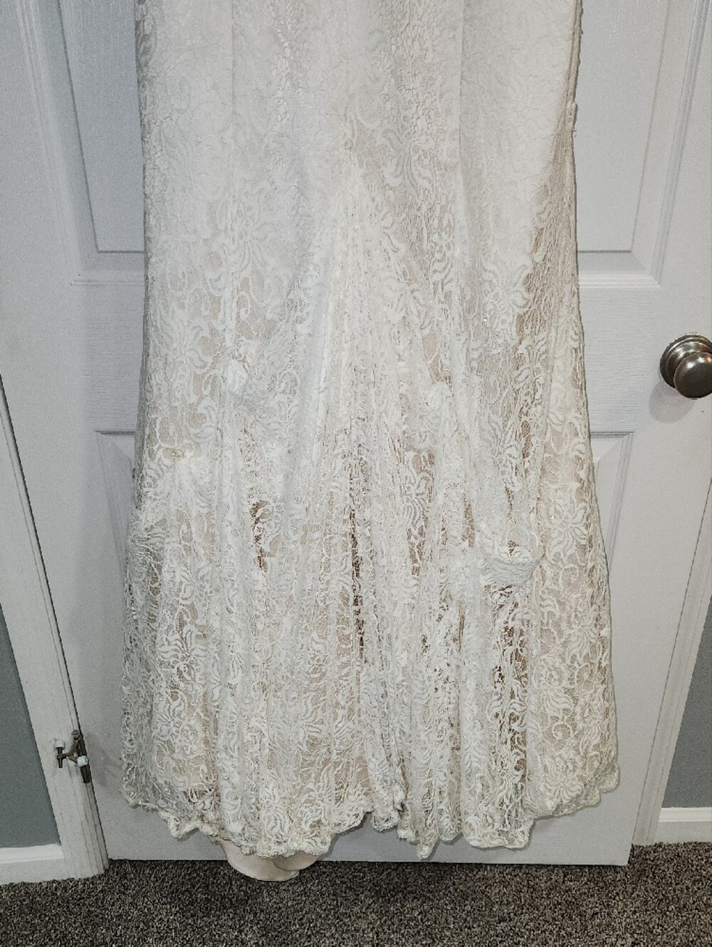David’s Bridal Cap Sleeve Lace Wedding Dress Ivory/Champ. (Size 10) - Picture 3 of 10